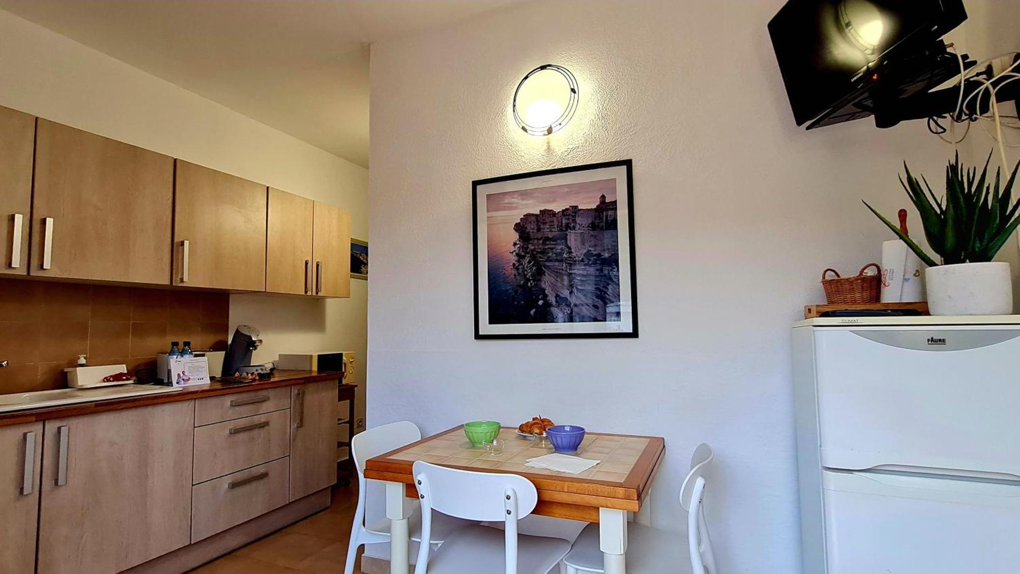 Appartement Kalliste, Logements Avec Vue Citadelle De Bonifacio Бонифачо Екстериор снимка