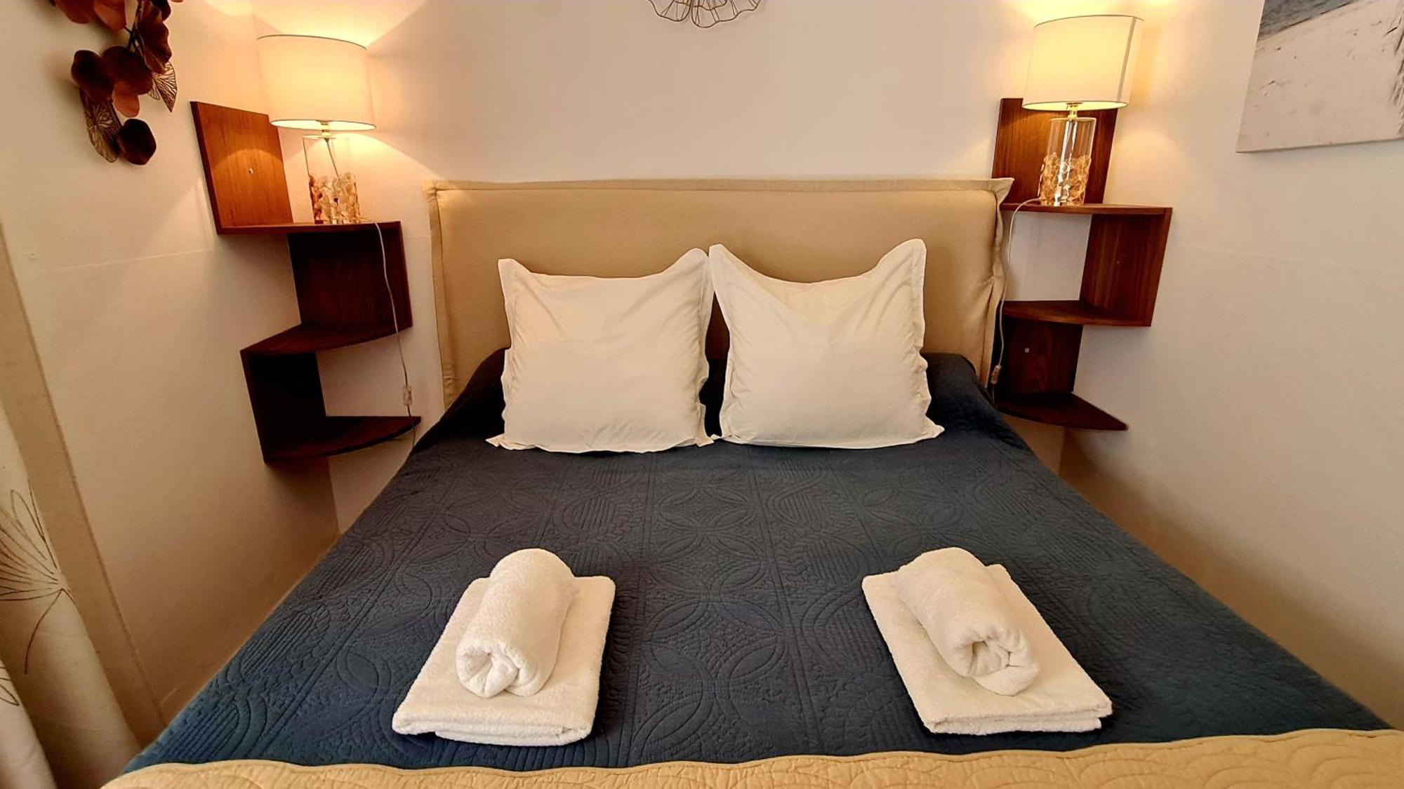 Appartement Kalliste, Logements Avec Vue Citadelle De Bonifacio Бонифачо Екстериор снимка