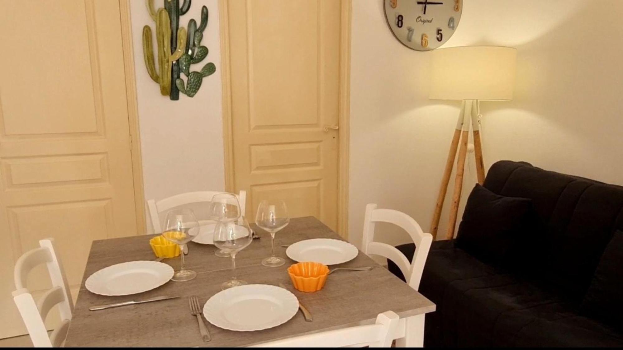 Appartement Kalliste, Logements Avec Vue Citadelle De Bonifacio Бонифачо Екстериор снимка